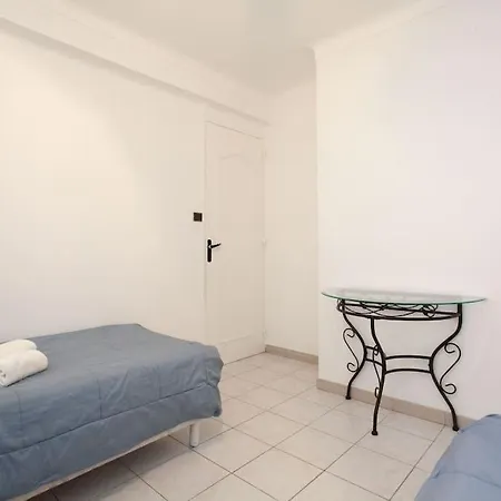 Sleeps 6 Air Con Wifi *